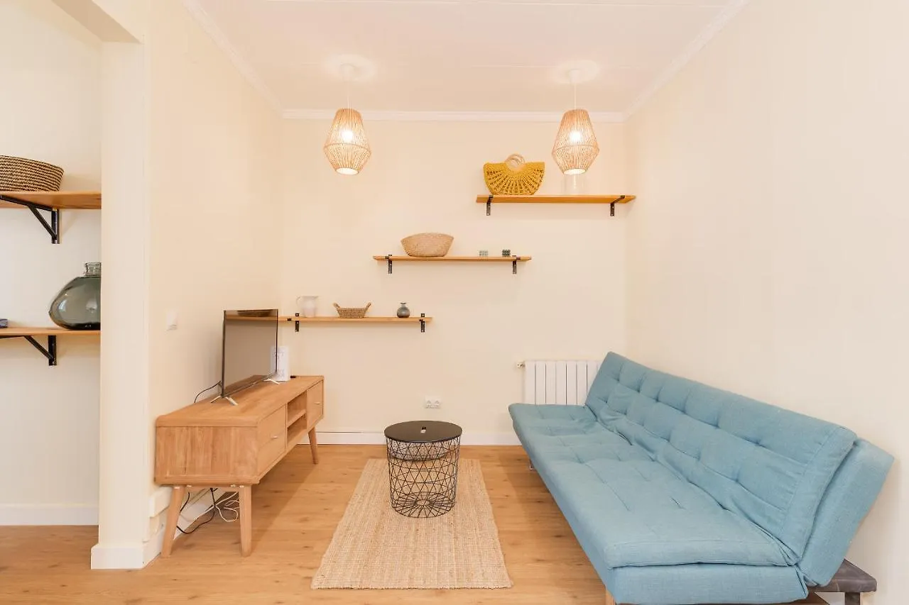 Cool&Colorful Centric Apartment Barcelona